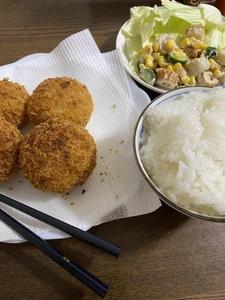 晚餐炸肉饼套餐