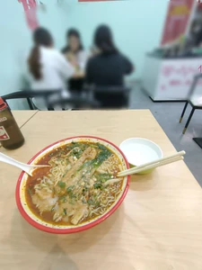 A dinner eaten last week just past 7:00 P.M. I ate malantang spicy soup by myself in a restaurant.