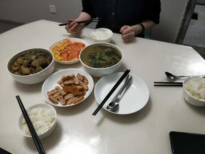 A meal eaten on January 18, 2024, at 8:00 P.M. I ate with a friend and their wife. We purchased side dishes and seasonings at a grocery store and made Korean food.