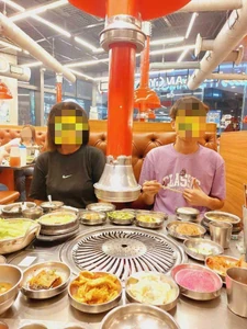 We ate dinner with my family months ago. We are eating samgyupsal (Korean Barbecue).